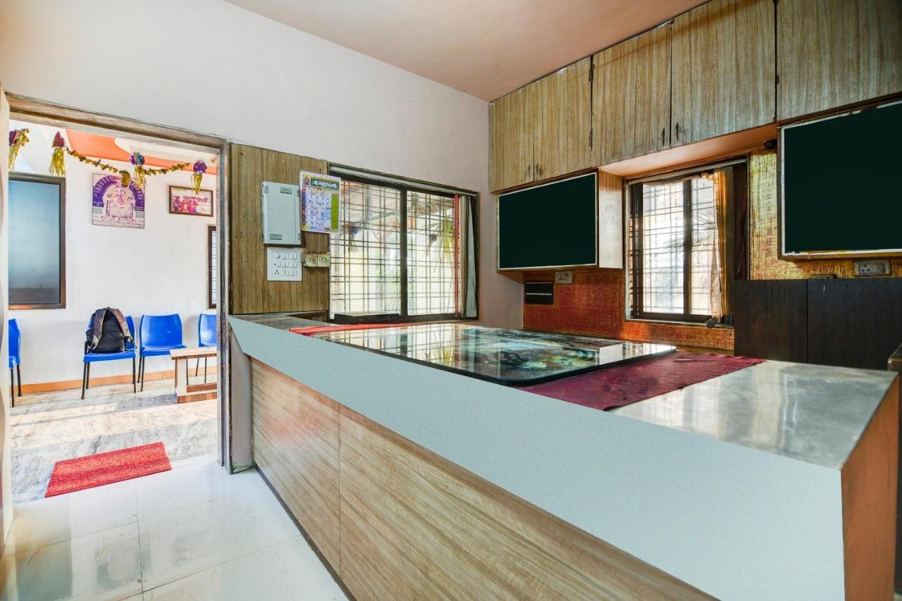 Oyo 65247 Hotel Akshay Garden Shirdi Exterior photo
